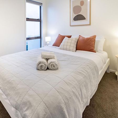 Warm Chch Apartment Park View & Garage Parking Christchurch Extérieur photo