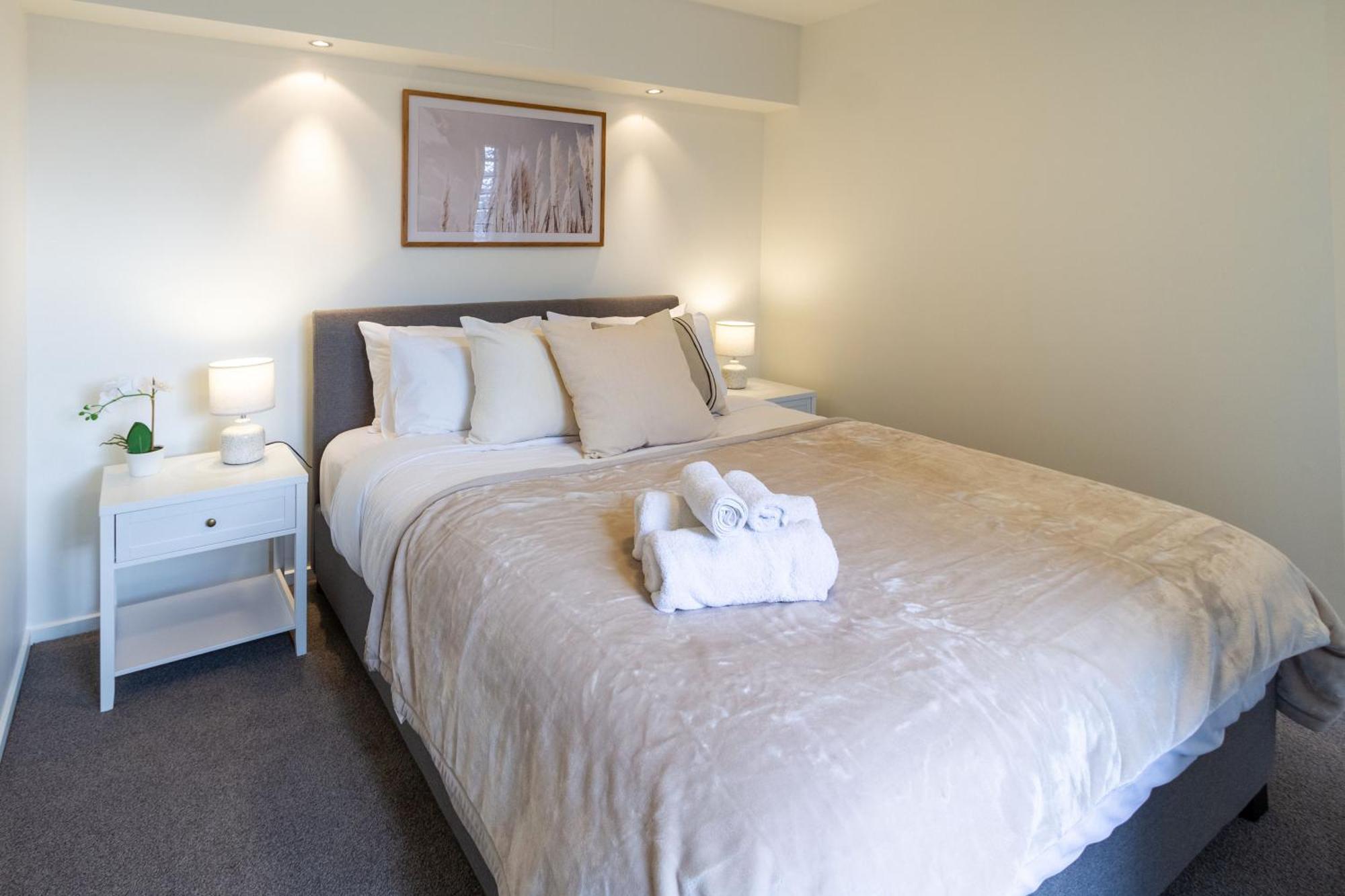 Warm Chch Apartment Park View & Garage Parking Christchurch Extérieur photo